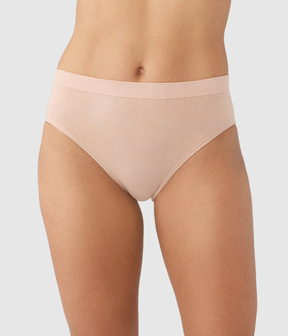 Wacoal B-Smooth® Natural Hi-Cut - Roebuck