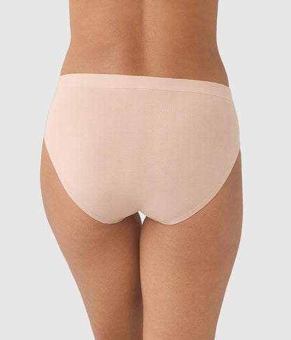 Wacoal B-Smooth® Natural Hi-Cut - Roebuck