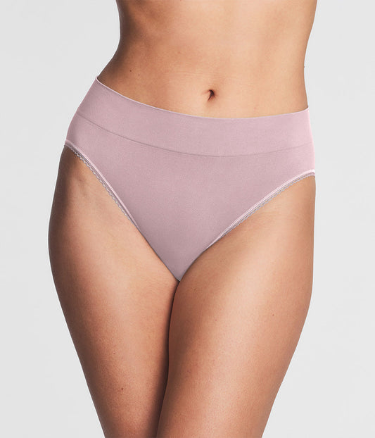 Wacoal Feeling Flexible Hi Cut - Pale Pink