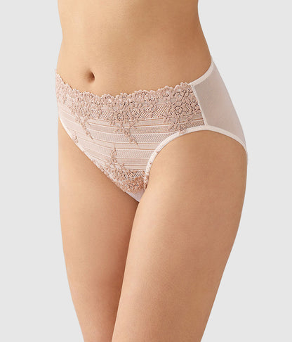 Wacoal Embrace Lace® Hi-Cut - Angel Wing/Rose Dust