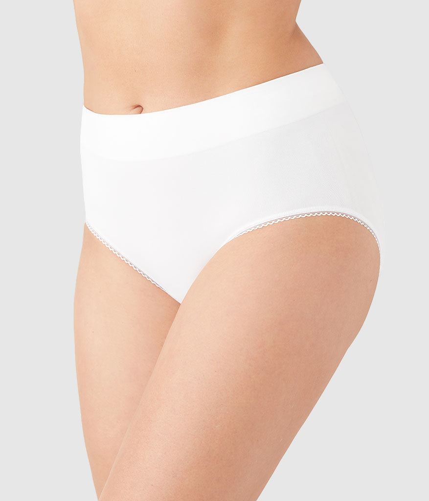 Wacoal Feeling Flexible Brief - White