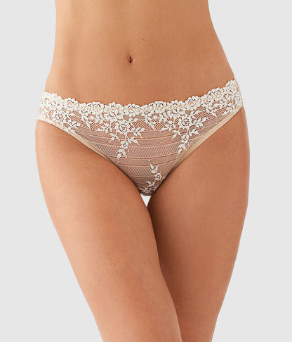 Wacoal Embrace Lace® Bikini - Sand/Ivory
