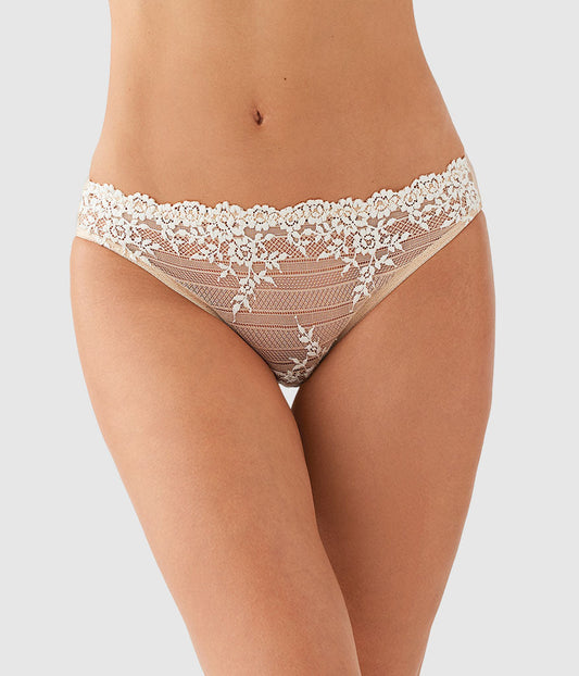 Wacoal Embrace Lace® Bikini - Sand/Ivory