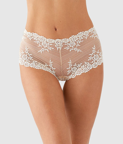 Wacoal Embrace Lace® Boyshort - Sand/Ivory