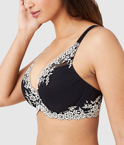 Wacoal Embrace Lace® Plunge Bra - Black